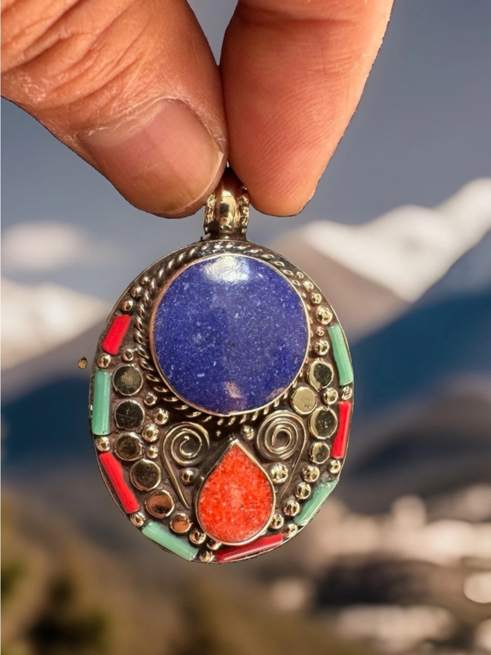 Vintage Style Artisan Handcrafted Pendant Inlay Stones Set In Tibetan Silver 26g